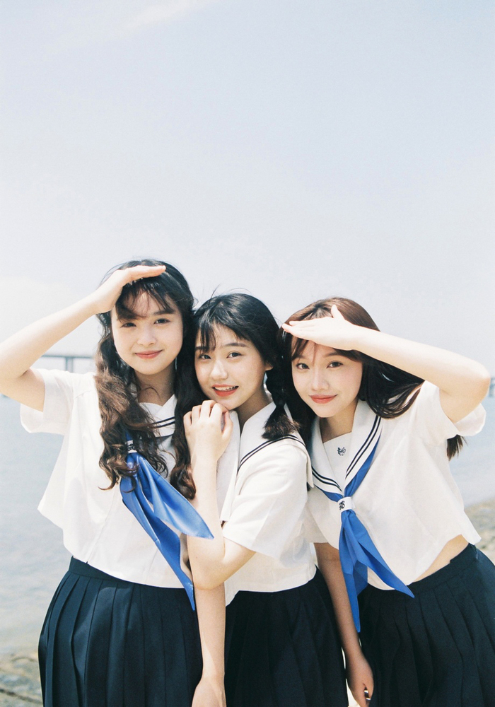 Team 'Ba Nàng Công Chúa Và Một Chàng Hoàng Tử': Avatar Nhóm 4 Người 3 Nữ 1 Nam Team 'Ba Nàng Công Chúa Và Một Chàng Hoàng Tử': Avatar Nhóm 4 Người 3 Nữ 1 Nam