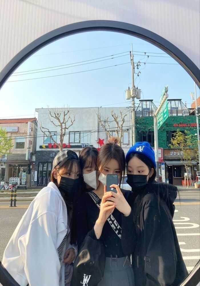 Cười 'Sảng Khoái' Với Avatar Nhóm 4 Người Siêu Hài Hước