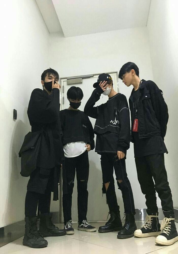 Ngẫu Hứng Cùng Team: Avatar Nhóm 4 Người Độc Đáo Biến Thể Của Ngầu