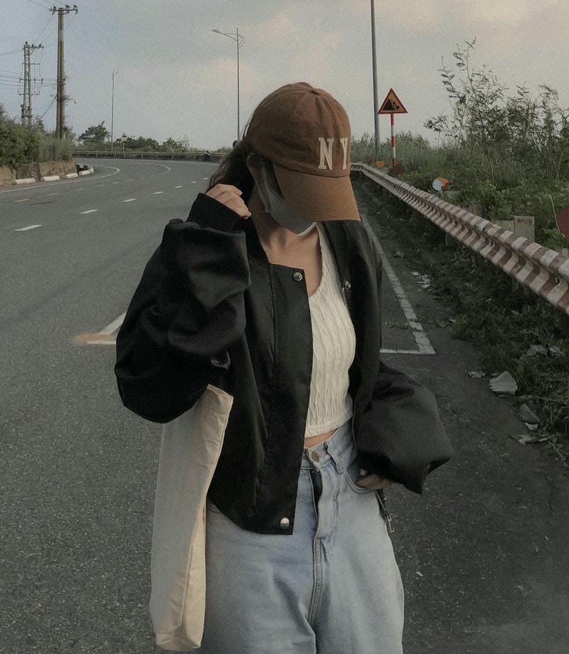 Avatar Ảnh Gái Xinh Che Mặt Bằng Điện Thoại Cực Trendy